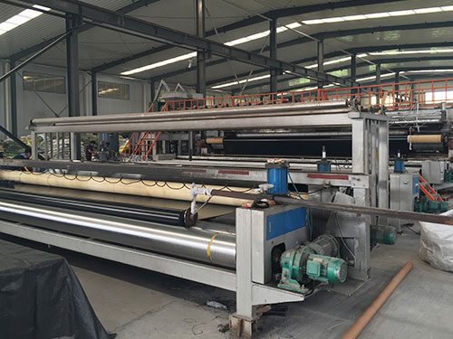 復合土工膜生產(chǎn)線(xiàn)